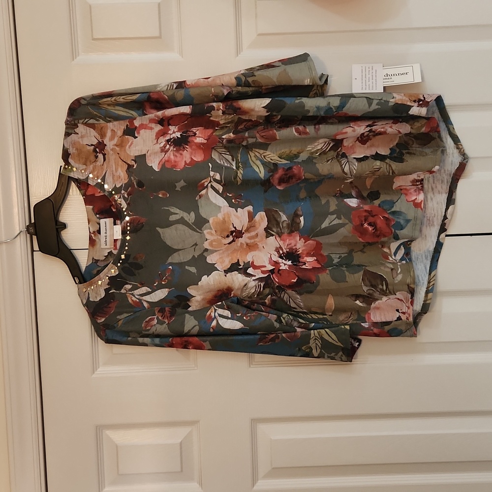 1X Alfred Dunner Women's lightweight shirt